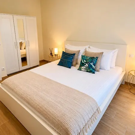 Appartement Relaxing 1 Bedroom Escape With Convenient Parking *
